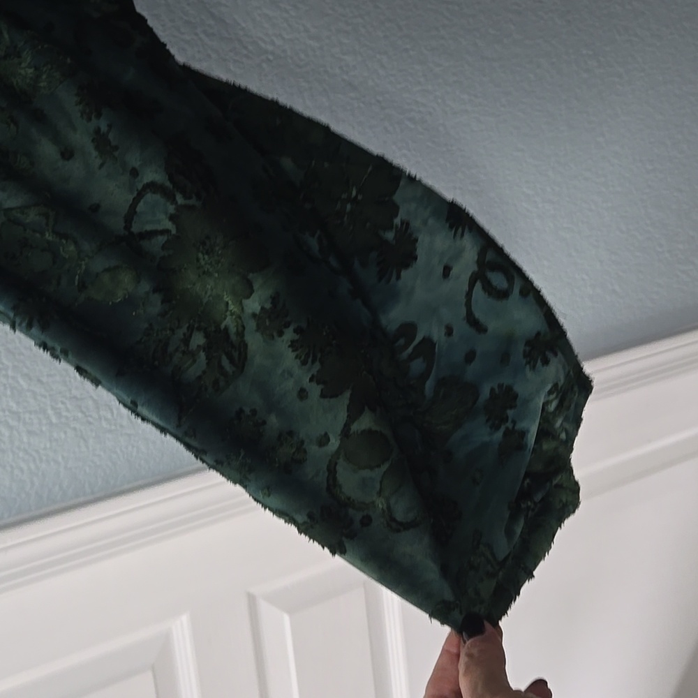 CALESSA Velvet Burnout Tie-Dye Split V-Neck Wrist Length Sleeve Tunic SZ LARGE - Picture 4 of 13